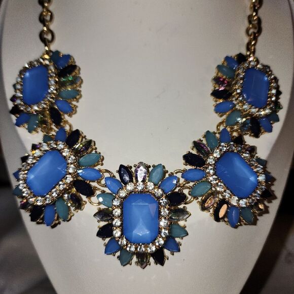 Susan GraverStatement Necklace Blue Rhinestone Flower Chunky Bold 18"+2" NWOT - Picture 8 of 8